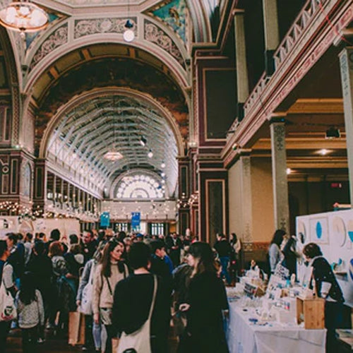 Arrange an Extravagant Fall Event with These Items